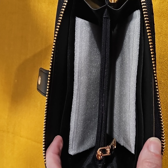 Badgley Mischka Long Wallet with Phone Pocket & Wristlet - NWT MSRP $59 - Picture 7 of 8